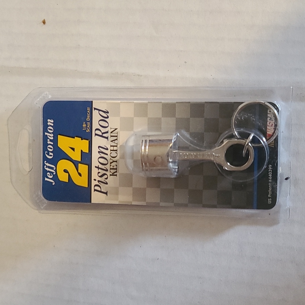 Jeff gordon 24 pistol rode keychain